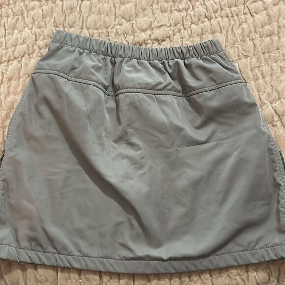 LF the brand Gray Elastic Waistband Skirt size small - Picture 3 of 8